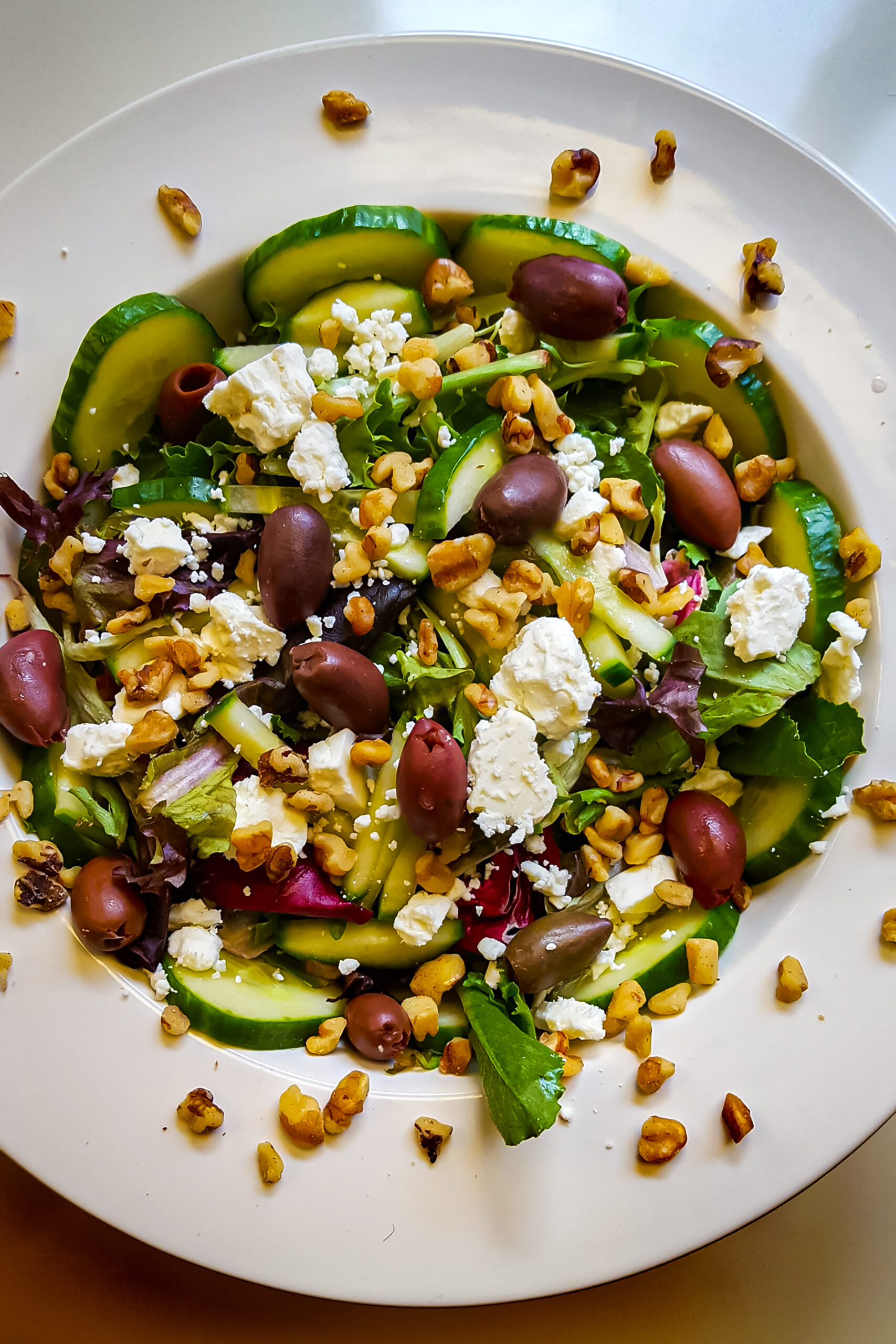 Walnut, Feta Black Olive Salad with Mixed Greens Pic #2 edit
